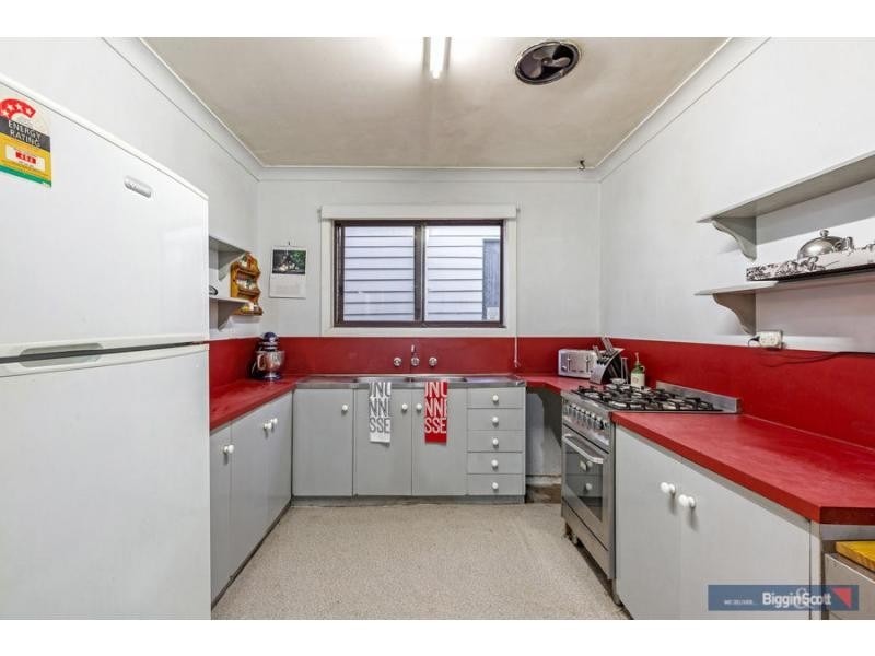 47 Queensville Street, Kingsville VIC 3012