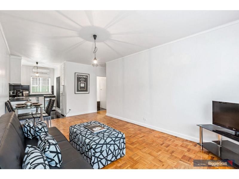 1/68 Kernot Street, South Kingsville VIC 3015