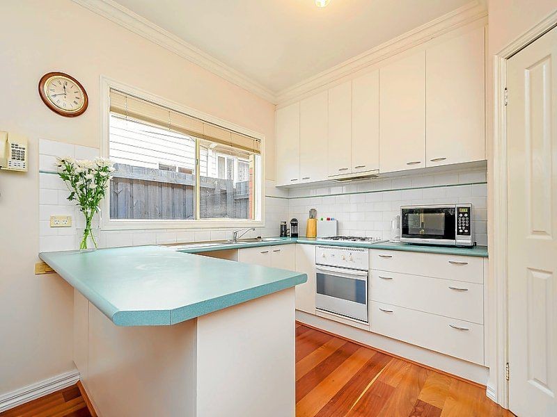 2/49 Charlotte Street, Newport VIC 3015