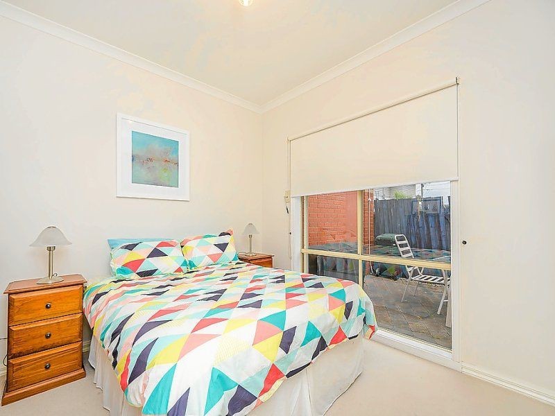 2/49 Charlotte Street, Newport VIC 3015