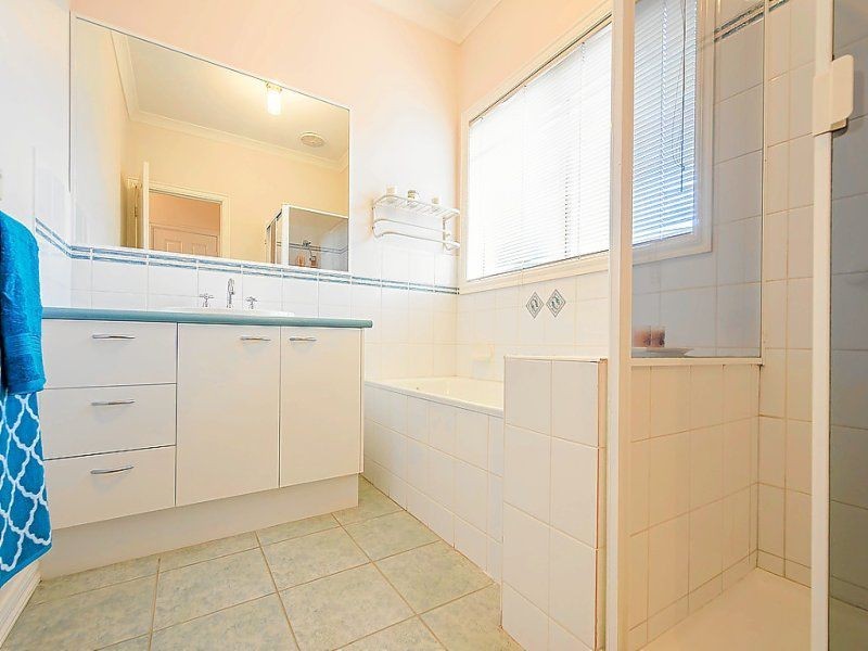 2/49 Charlotte Street, Newport VIC 3015