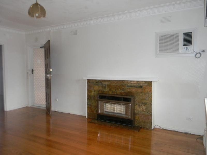 15 Wallace Street, Maidstone VIC 3012