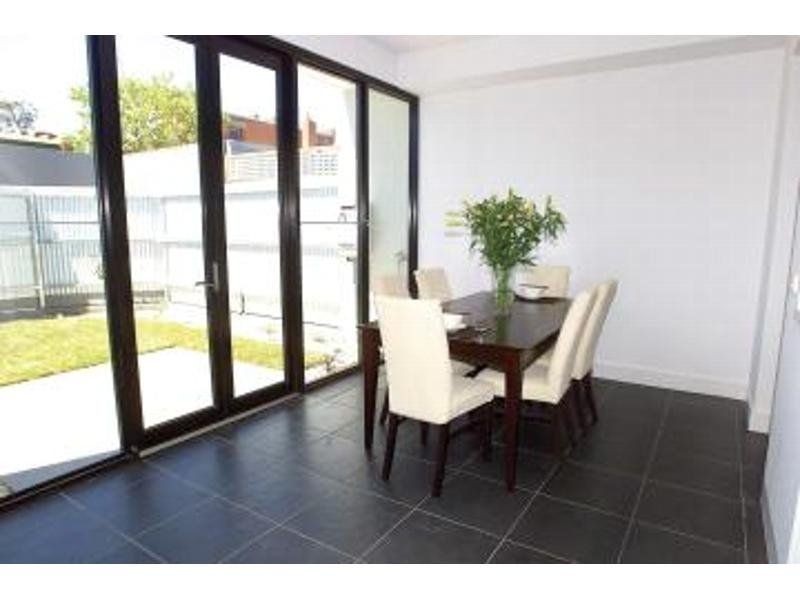 2/42 Simpson Street, Yarraville VIC 3013