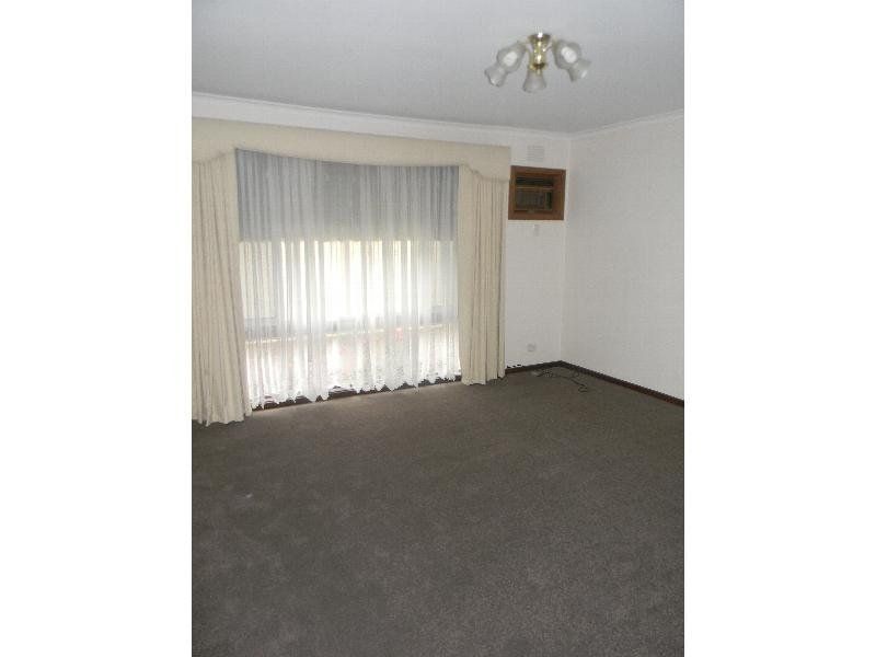 2/9 Carmichael Street, West Footscray VIC 3012