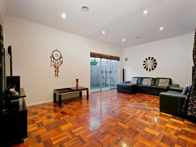 2/6 Beaumont Parade, West Footscray VIC 3012