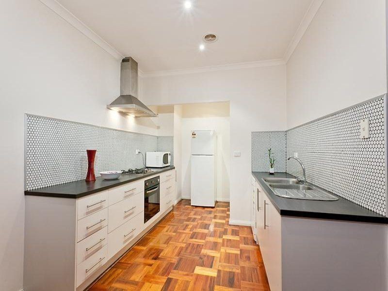 2/6 Beaumont Parade, West Footscray VIC 3012