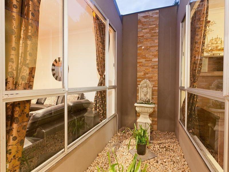 2/6 Beaumont Parade, West Footscray VIC 3012