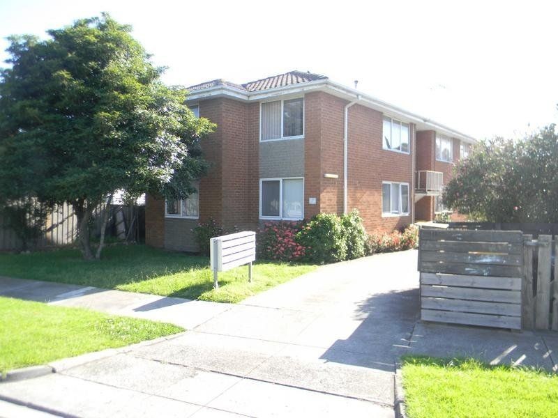 3/10 Heather Avenue, Brooklyn VIC 3012