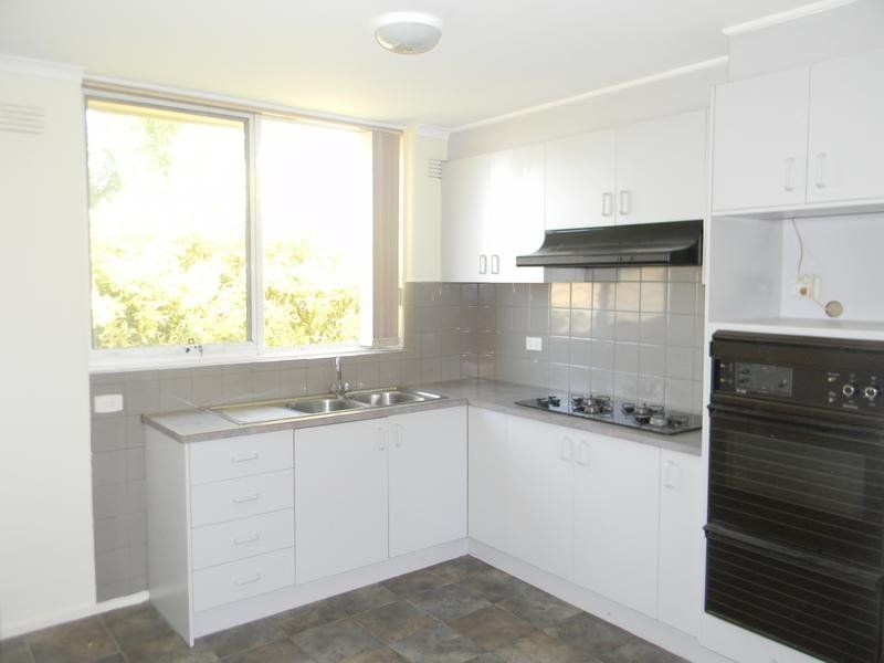 3/10 Heather Avenue, Brooklyn VIC 3012