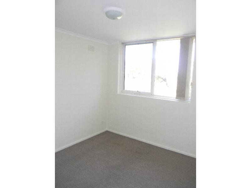 3/10 Heather Avenue, Brooklyn VIC 3012