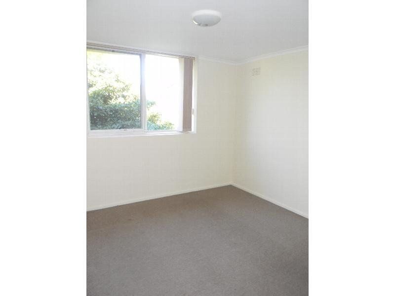 3/10 Heather Avenue, Brooklyn VIC 3012