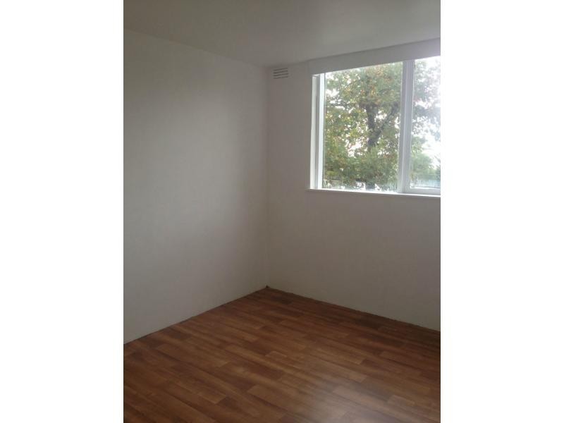 2/43-45 Ballarat Road, Footscray VIC 3011