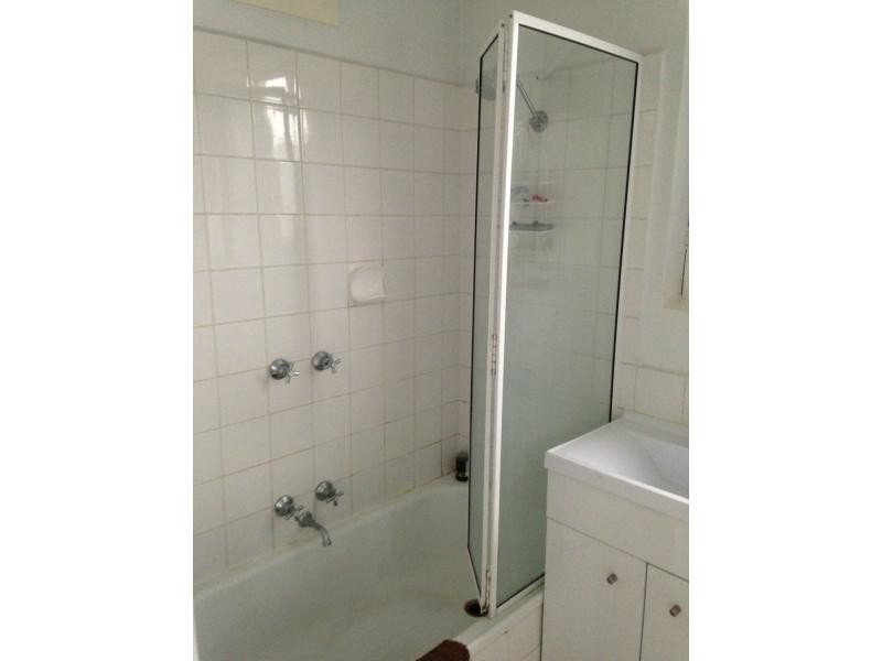 8/67 Ballarat Road, Footscray VIC 3011