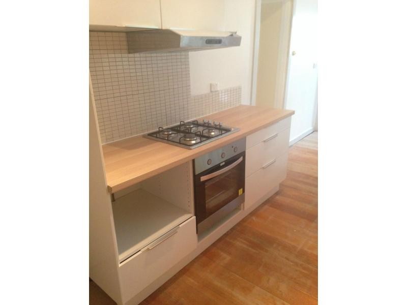 82 Commercial Road, Footscray VIC 3011