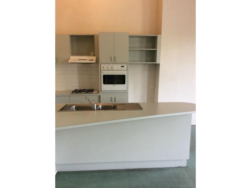 4/2-4 Ballarat Road, Footscray VIC 3011