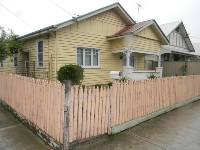 202 Somerville Road, Kingsville VIC 3012