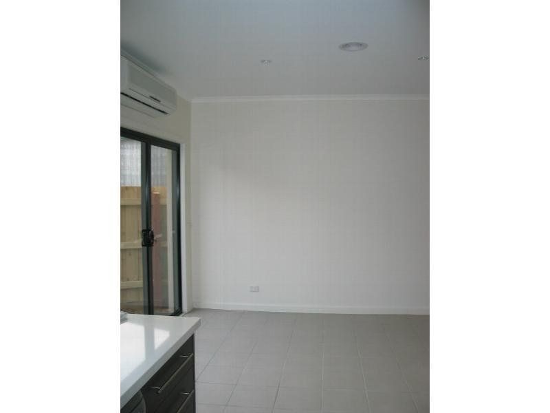 1/22 Stephenson Street, Spotswood VIC 3015