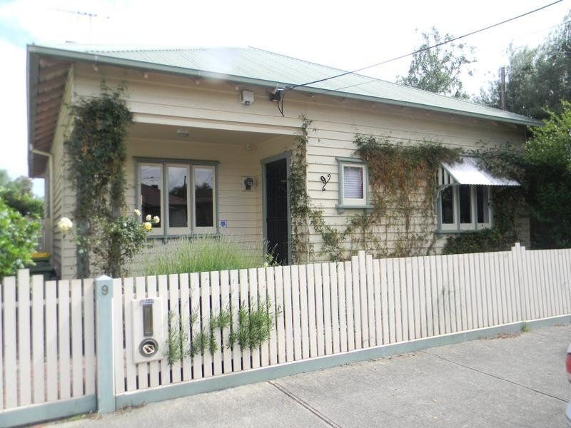 9 Dove Street, West Footscray VIC 3012