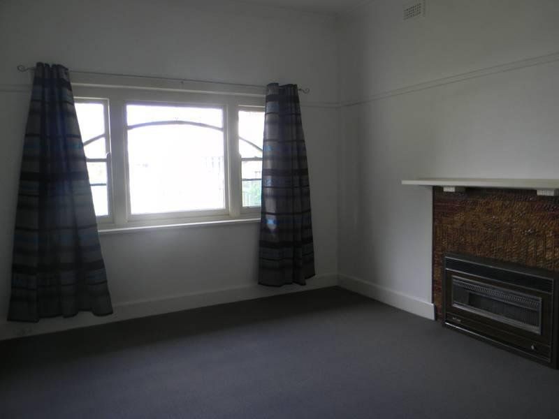 16 Robbs Road, West Footscray VIC 3012