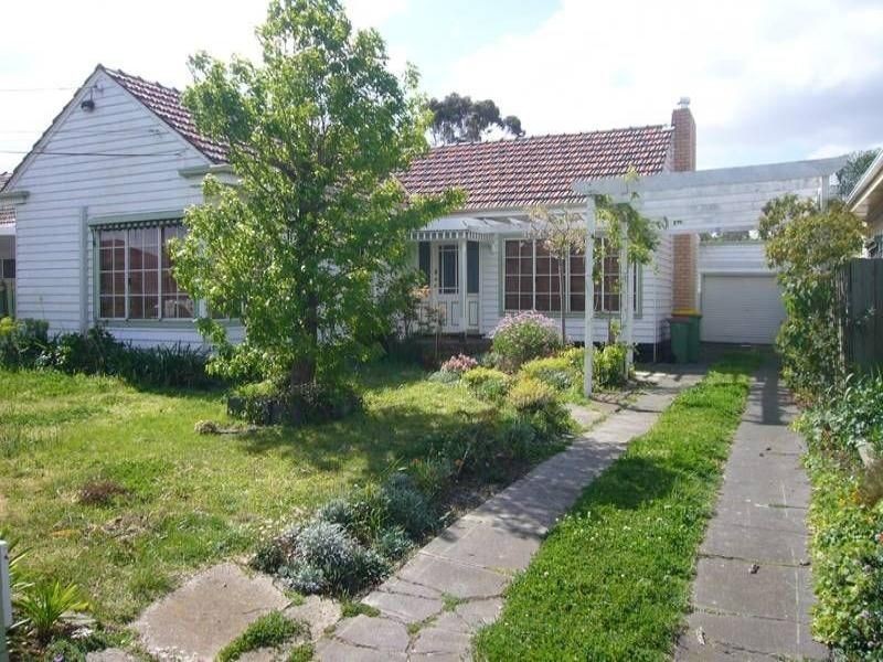 6 Dunedin Street, Maidstone VIC 3012