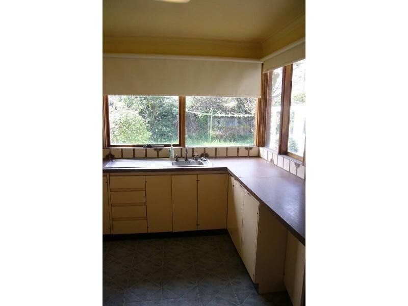 6 Dunedin Street, Maidstone VIC 3012