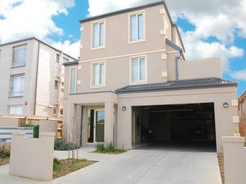 4/102 Cross Street, West Footscray VIC 3012