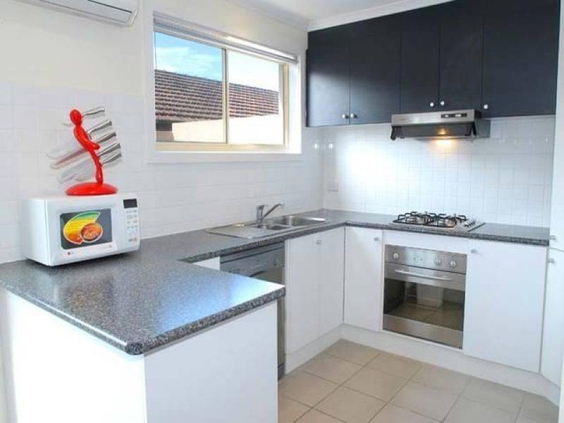 4/102 Cross Street, West Footscray VIC 3012