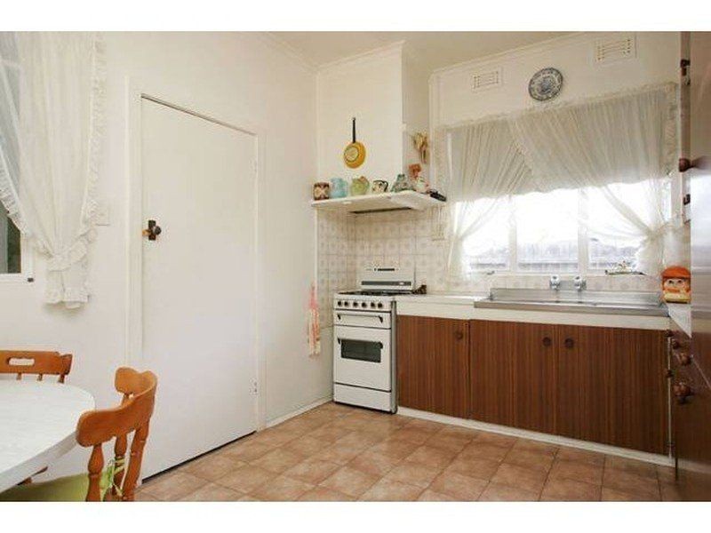 6 Montgomery Street, Maidstone VIC 3012