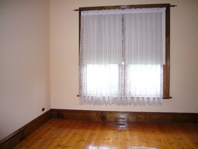 90 Queensville Street, Kingsville VIC 3012