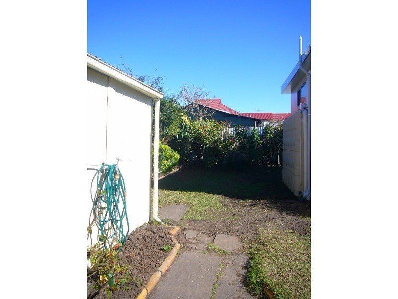 24 Pentland Parade, Seddon VIC 3011