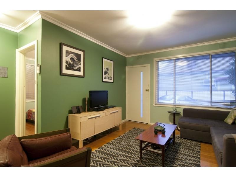 1/217 Buckley Street, Seddon VIC 3011