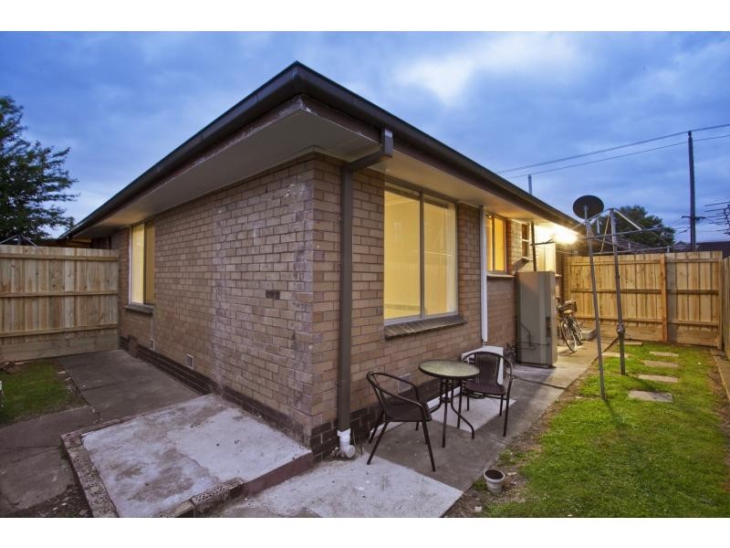 4/93 Blackshaws Road, Newport VIC 3015
