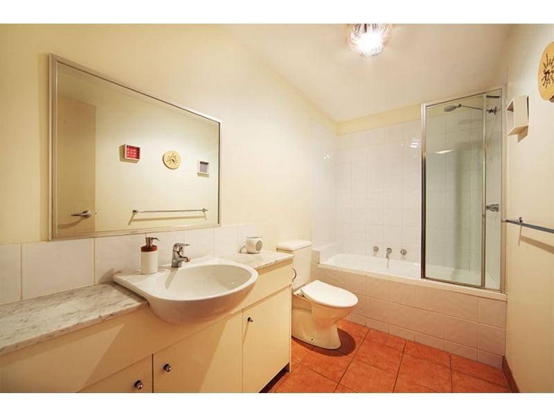 4/55 Moreland Street, Footscray VIC 3011