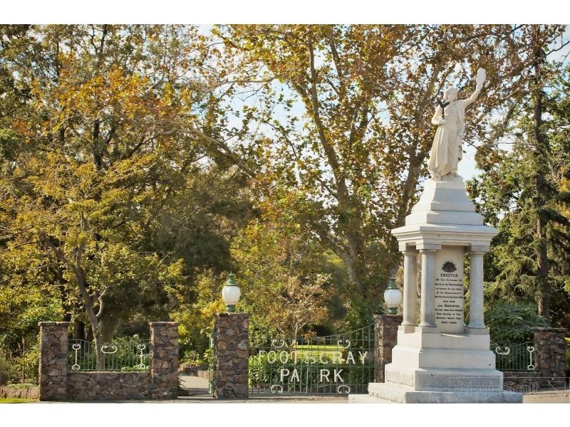 5 Beaurepaire Parade, Footscray VIC 3011