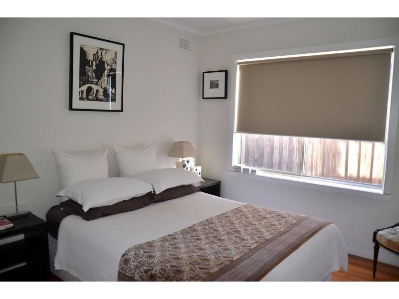 37 Queensville Street, Kingsville VIC 3012