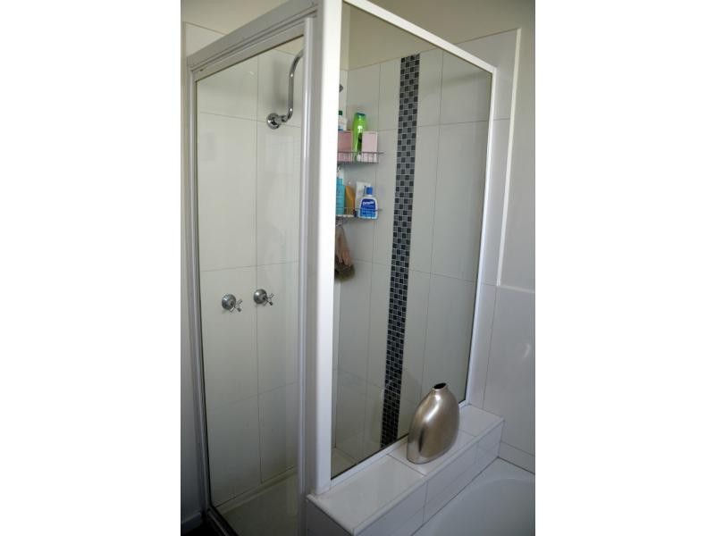 37 Queensville Street, Kingsville VIC 3012