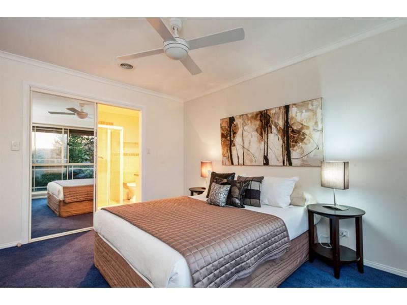 8 Knox Court, Altona Meadows VIC 3028