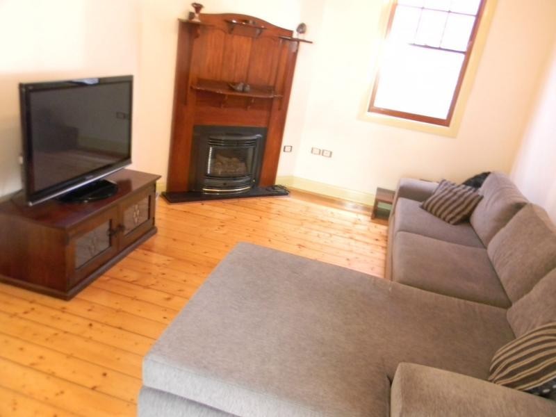 16 Madden Street, Maidstone VIC 3012