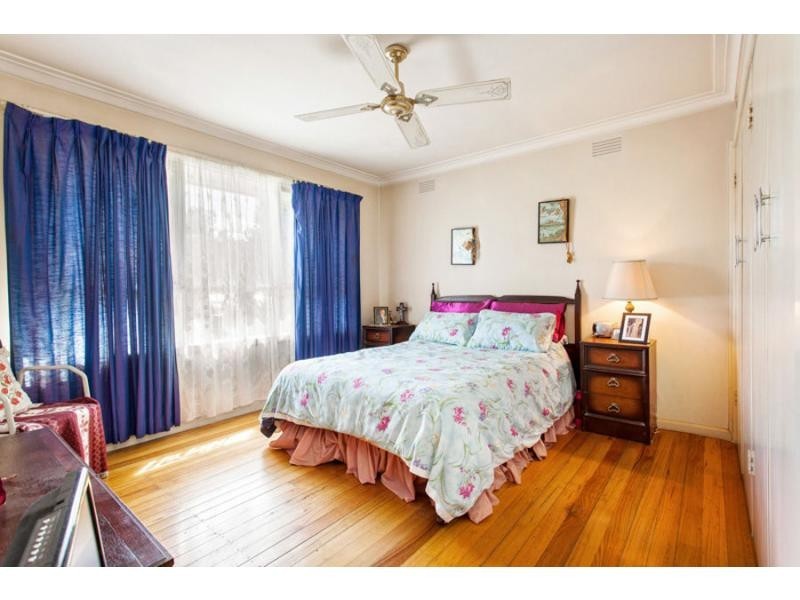 28 Ravenhall Street, Braybrook VIC 3019