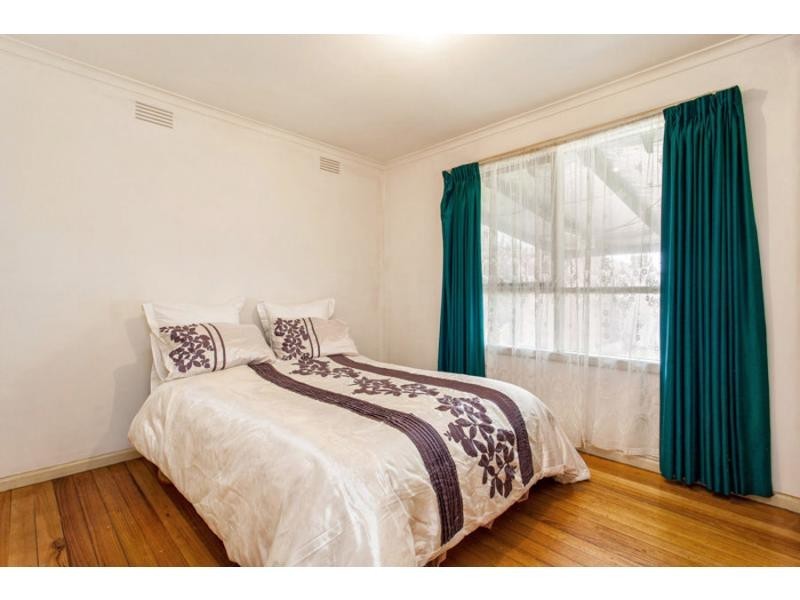 28 Ravenhall Street, Braybrook VIC 3019