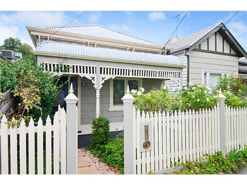 38 Hamilton Street, Seddon VIC 3011