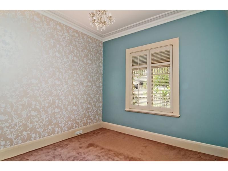 38 Hamilton Street, Seddon VIC 3011