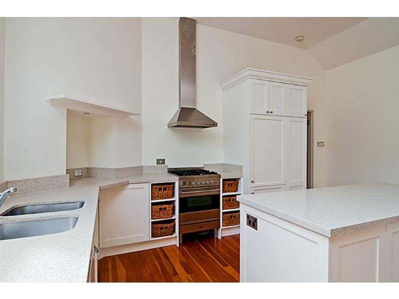 38 Hamilton Street, Seddon VIC 3011