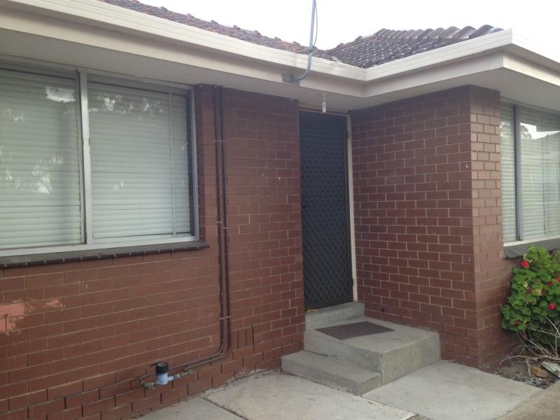 2/2A Saltley Street, South Kingsville VIC 3015