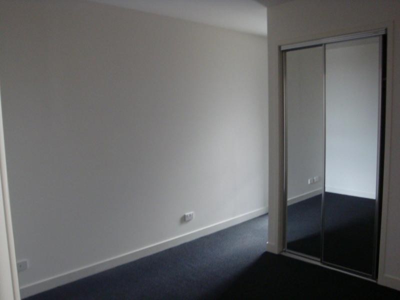 11 Cirque Drive, Footscray VIC 3011