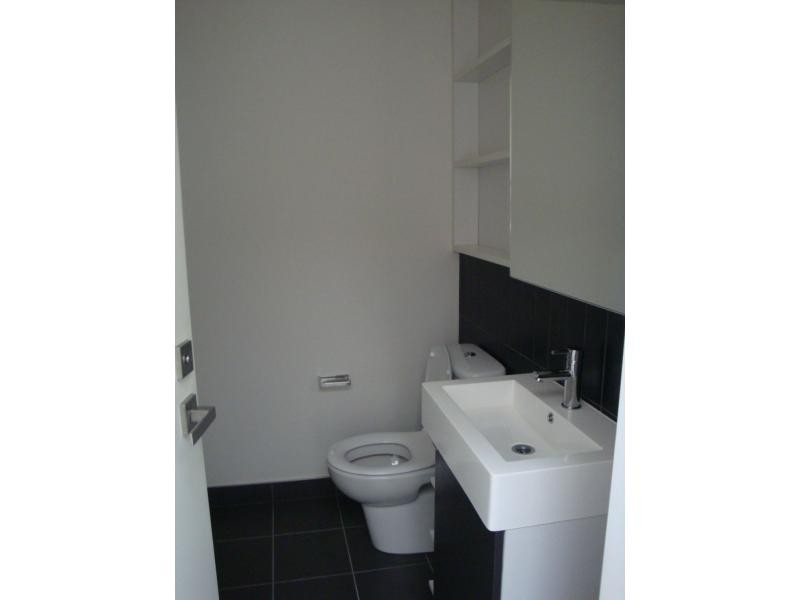 11 Cirque Drive, Footscray VIC 3011