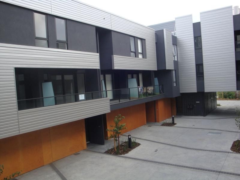 11 Cirque Drive, Footscray VIC 3011