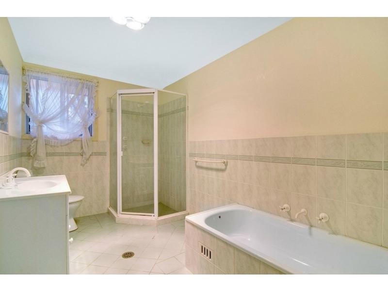 17b Kingussie Avenue, Castle Hill NSW 2154