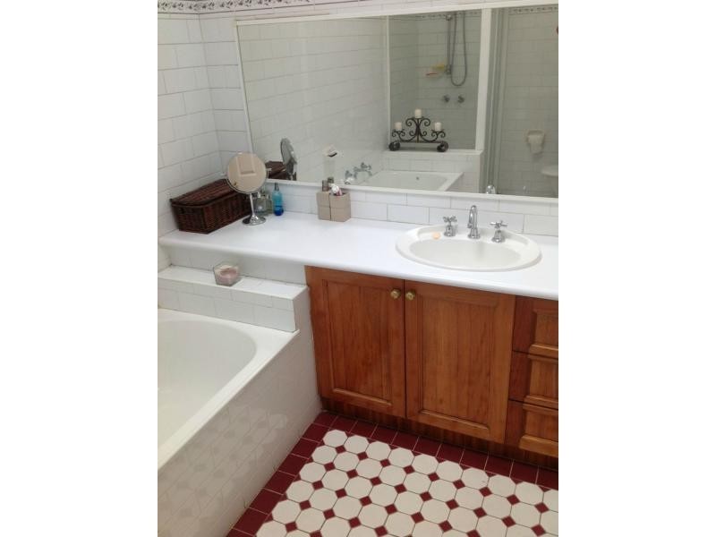 5/82 Glass Street, Essendon VIC 3040