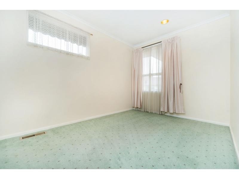 3/4 Vision Street, Chadstone VIC 3148